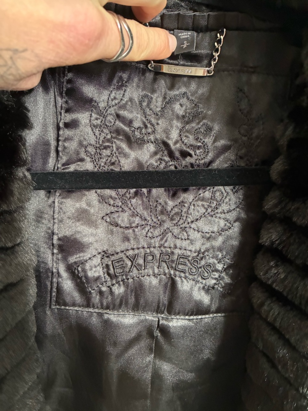 Women's Fur Ribbed Jacket - Picture 3 of 3